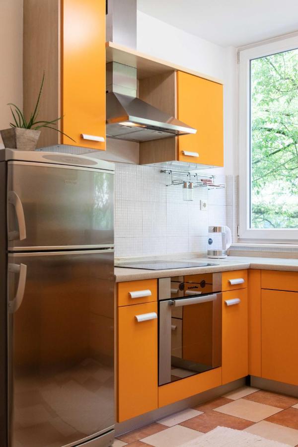 Bright 2Bdr Apartment With A Balcony 萨格勒布 外观 照片